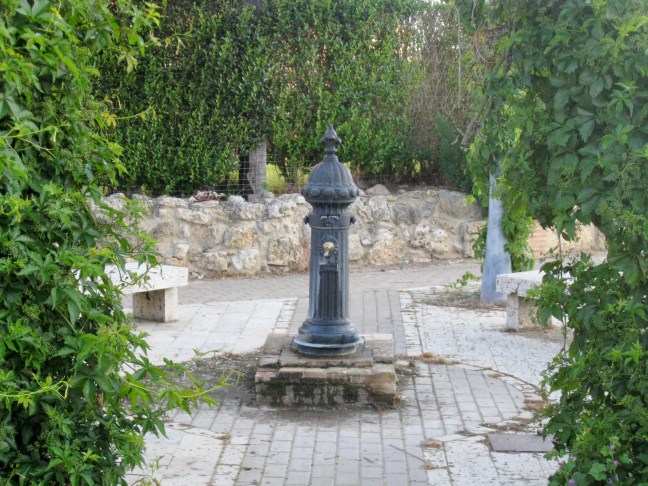 Fountain Leaving Itero de la Vega